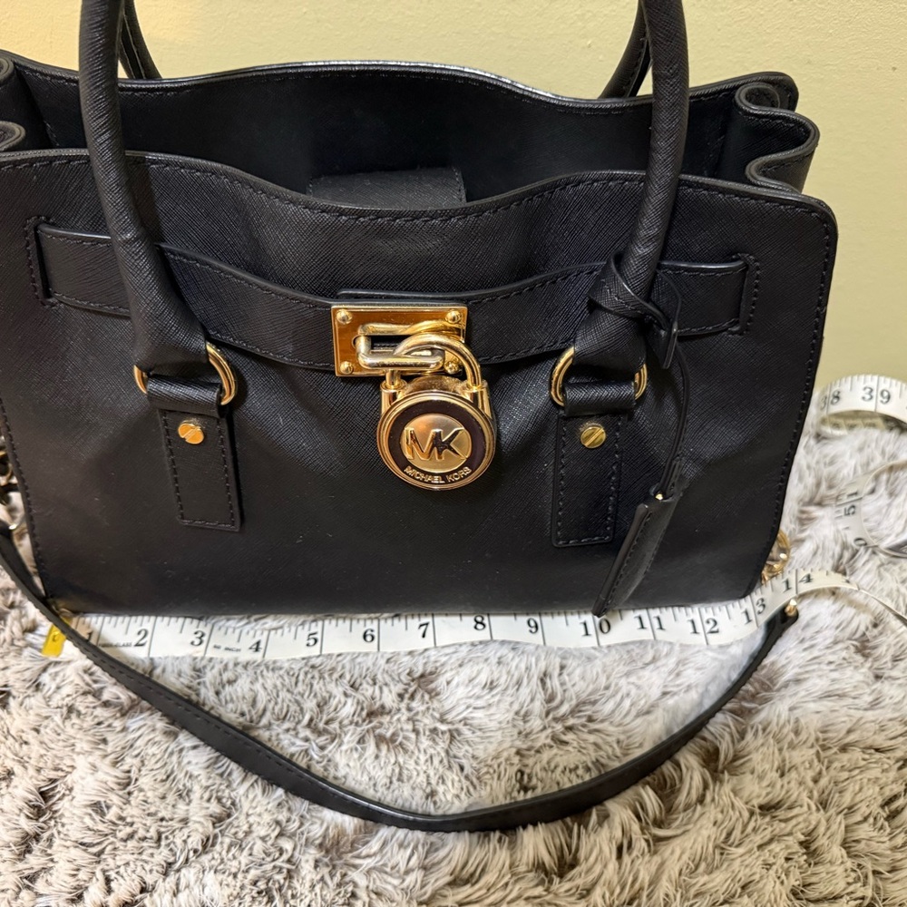 Michael Kors Hamilton leather satchel in black with gold-tone hardware. - Picture 2 of 8